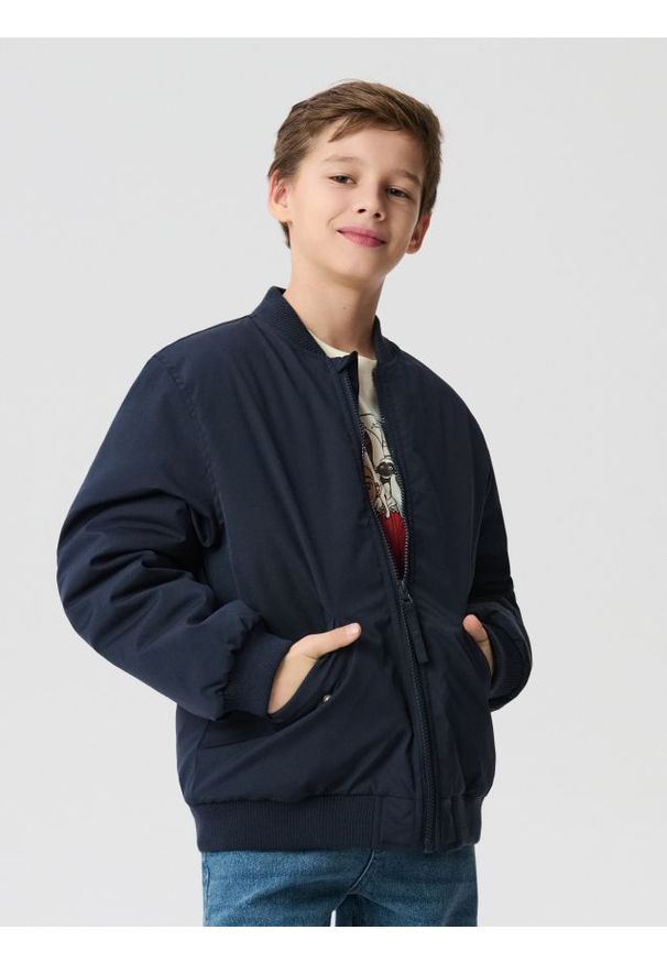 Sinsay - Kurtka bomberka z kieszeniami - granatowy. Kolor: niebieski