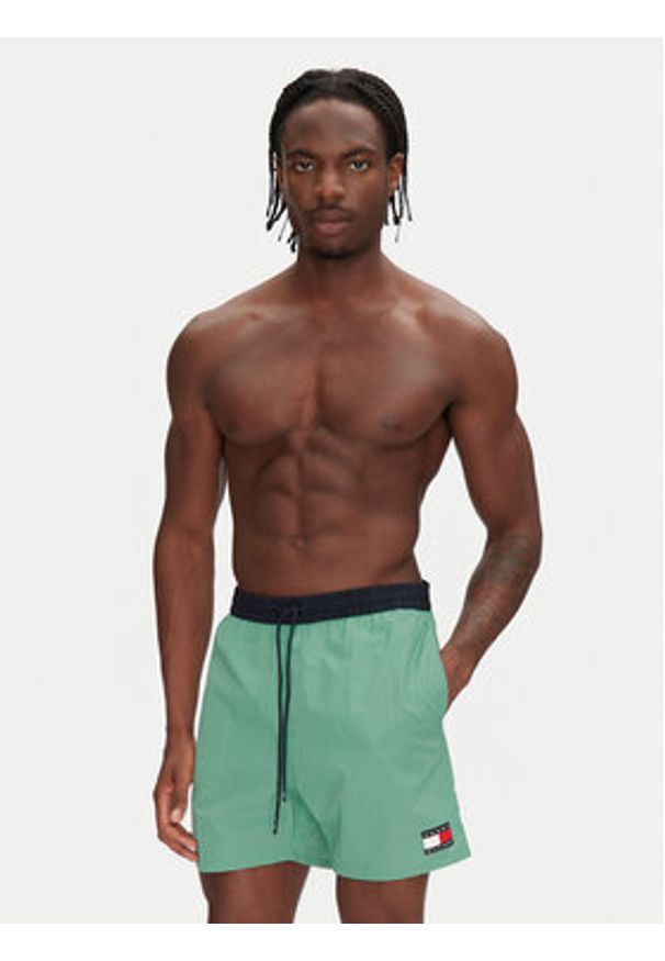 TOMMY HILFIGER - Tommy Hilfiger Szorty kąpielowe UM0UM03455 Zielony Slim Fit. Kolor: zielony. Materiał: syntetyk