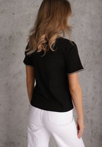 Renee - Czarny T-shirt z Bawełny Zdobiony Lamówką z Metaliczną Nicią Petinope. Kolor: czarny. Materiał: bawełna. Wzór: aplikacja #5