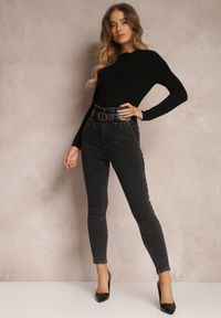 Renee - Czarne Jeansy Mom Fit z Paskiem Astera. Stan: podwyższony. Kolor: czarny. Styl: elegancki