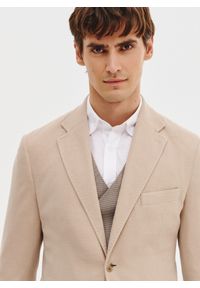 Pako Lorente - PAKO LORENTE – Dzianinowa marynarka w kolorze beżowym. Kolor: czerwony, beżowy. Materiał: dzianina. Sezon: wiosna #9