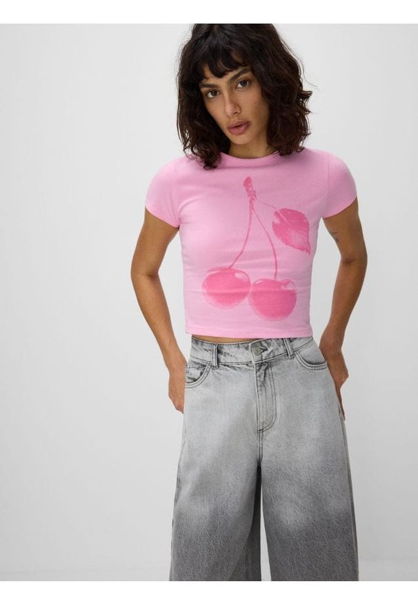 Reserved - T-shirt z nadrukiem - pastelowy róż. Kolor: różowy. Materiał: bawełna. Wzór: nadruk