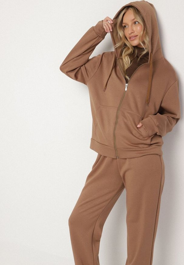 Born2be - Ciemnobeżowy Komplet Dresowy Rozpinana Bluza i Spodnie Joggery z Bawełną Anarrise. Kolor: beżowy. Materiał: bawełna, dresówka