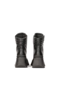 Kazar - Botki na koturnie z bieżnikiem. Wysokość cholewki: przed kolano. Zapięcie: sznurówki. Kolor: czarny. Materiał: skóra. Szerokość cholewki: normalna. Obcas: na koturnie #3