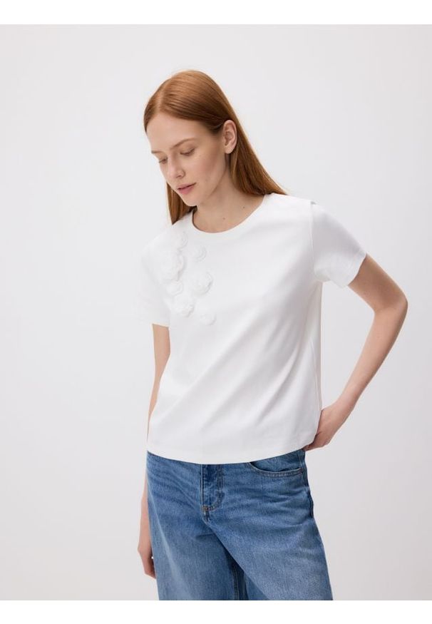 Reserved - T-shirt oversize z aplikacjami - wielobarwny. Materiał: bawełna. Wzór: aplikacja