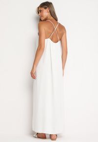 Born2be - Biała Taliowana Sukienka na Ramiączkach Rivaniell. Okazja: na imprezę, na co dzień. Kolor: biały. Materiał: jeans. Długość rękawa: na ramiączkach. Typ sukienki: oversize. Styl: casual, elegancki #5