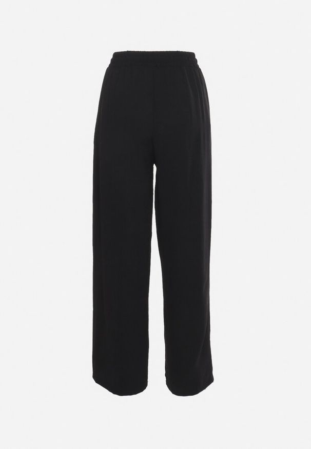 Born2be - Czarne Spodnie z Prostą Nogawką i Kieszeniami oraz Sznurkiem w Talii Qulai. Okazja: na spacer, na co dzień. Kolor: czarny. Styl: casual, klasyczny