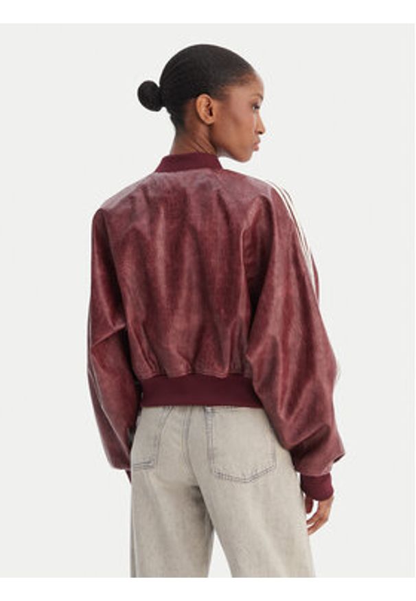 Adidas - adidas Kurtka z imitacji skóry Pleather KD8792 Bordowy Oversize. Kolor: czerwony. Materiał: skóra