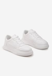 Renee - Białe Sznurowane Sneakersy Ozdobione Perforacją i Przeszyciami Eglia. Kolor: biały. Wzór: aplikacja #3
