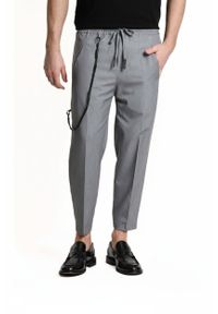 Xagon Man Spodnie | P26032 ZXAG92 | Mężczyzna | Szary. Okazja: na co dzień. Kolor: szary. Materiał: wiskoza, elastan, poliester. Długość: długie. Styl: elegancki, casual, klasyczny, sportowy #1