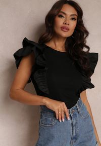 Renee - Czarna Bluzka z Falbankami Wokół Ramion i Okrągłym Dekoltem Palnn. Typ kołnierza: kołnierz z falbankami. Kolor: czarny. Materiał: bawełna, jeans. Styl: klasyczny, elegancki, wizytowy