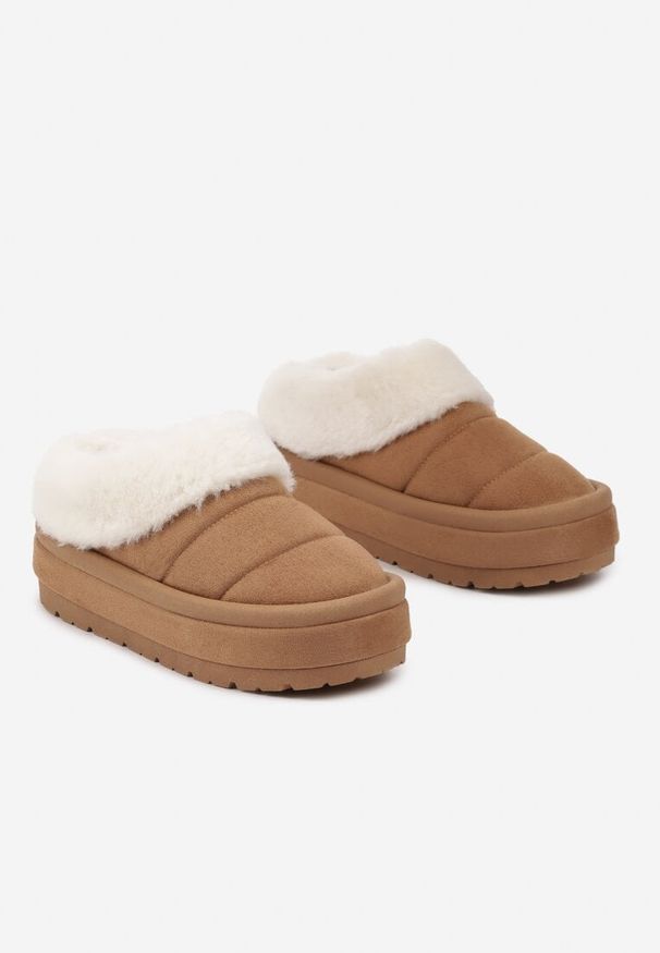 Born2be - Jasnobrązowe Pikowane Śniegowce na Platformie z Imitacji Zamszu o Krótkiej Cholewce z Futrem Reasina. Okazja: na spacer. Kolor: brązowy. Materiał: futro, zamsz. Szerokość cholewki: normalna. Sezon: zima. Obcas: na platformie. Styl: elegancki