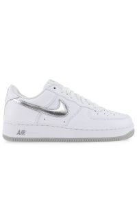 Buty Nike Air Force 1 Low Retro DZ6755-100 - białe. Kolor: biały. Materiał: guma, syntetyk, skóra, materiał. Szerokość cholewki: normalna. Model: Nike Air Force