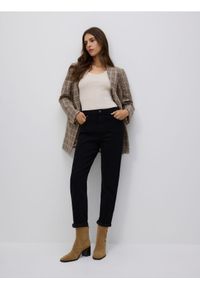 Reserved - Jeansy boyfriend slim - czarny. Kolor: czarny