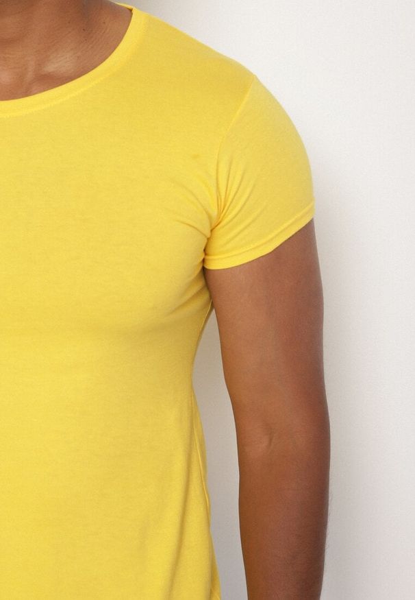 Żółty t-shirt Born2be klasyczny, na co dzień