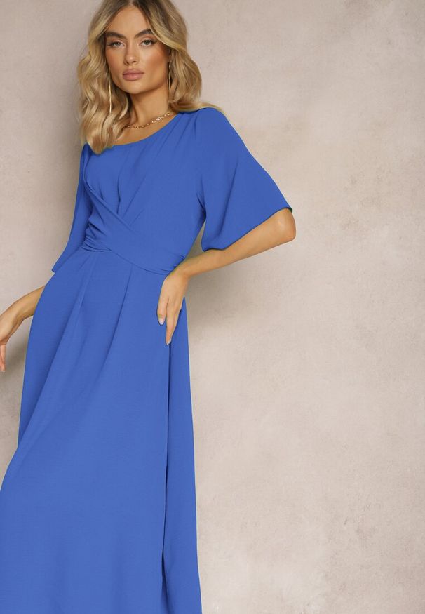 Renee - Granatowa Rozkloszowana Sukienka Maxi z Szerokim Rękawem i Gumką w Pasie Sador. Kolor: niebieski. Długość: maxi