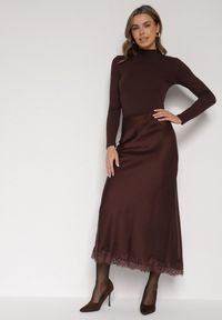 Born2be - Brązowa Satynowa Spódnica z Koronkowym Zdobieniem Silfera. Okazja: na co dzień, na spotkanie biznesowe. Kolor: brązowy. Materiał: satyna, koronka. Wzór: aplikacja. Styl: biznesowy, klasyczny, casual #6