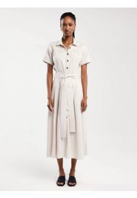 Big-Star - Sukienka damska midi lniana z wiązaniem w pasie beżowa Okire 800. Okazja: na co dzień. Kolor: beżowy. Materiał: len. Długość rękawa: krótki rękaw. Sezon: lato. Typ sukienki: koszulowe, proste. Styl: casual, elegancki. Długość: midi #6