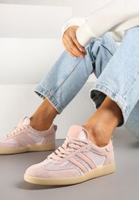 Born2be - Różowe Skórzane Sneakersy w Stylu Klasycznych Tenisówek z Siateczką Efalitis. Okazja: na co dzień. Kolor: różowy. Materiał: skóra. Szerokość cholewki: normalna. Wzór: aplikacja. Obcas: na obcasie. Wysokość obcasa: niski #4