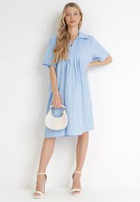 Born2be - Niebieska Rozkloszowana Sukienka z Zakładkami i Kołnierzykiem Alisano. Kolor: niebieski. Wzór: aplikacja. Sezon: lato #5