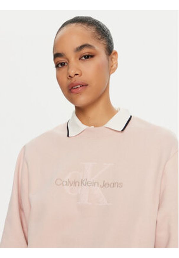 Calvin Klein Jeans Bluza Chenille J20J224652 Różowy Regular Fit. Kolor: różowy. Materiał: bawełna