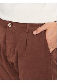 INDICODE Spodnie materiałowe Ville 60-291 Brązowy Regular Fit. Kolor: brązowy. Materiał: materiał, syntetyk #5