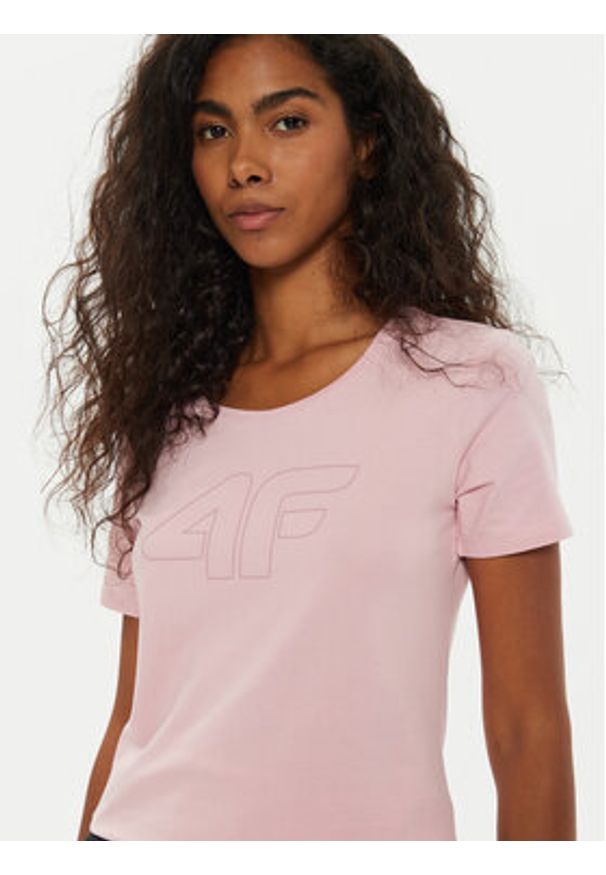 4f - 4F T-Shirt 4FWMM00TTSHF1846 Różowy Slim Fit. Kolor: różowy. Materiał: bawełna
