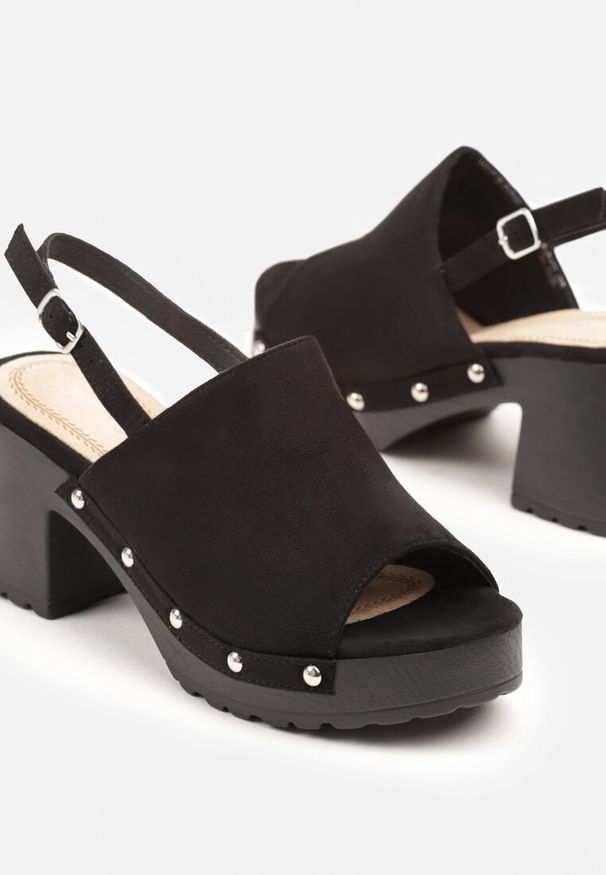 Renee - Czarne Sandały na Słupku z Ozdobnymi Nitami Leaviwen. Okazja: na co dzień. Nosek buta: otwarty. Zapięcie: sprzączka. Kolor: czarny. Materiał: jeans. Sezon: lato. Obcas: na słupku. Styl: wizytowy, casual, elegancki
