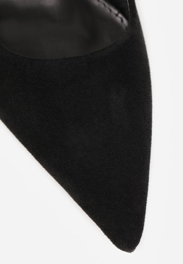 Renee - Czarne Czółenka Slingback na Kaczuszce z Imitacji Zamszu Mairiko. Nosek buta: szpiczasty. Zapięcie: sprzączka. Kolor: czarny. Materiał: zamsz. Sezon: lato. Obcas: na szpilce. Wysokość obcasa: średni