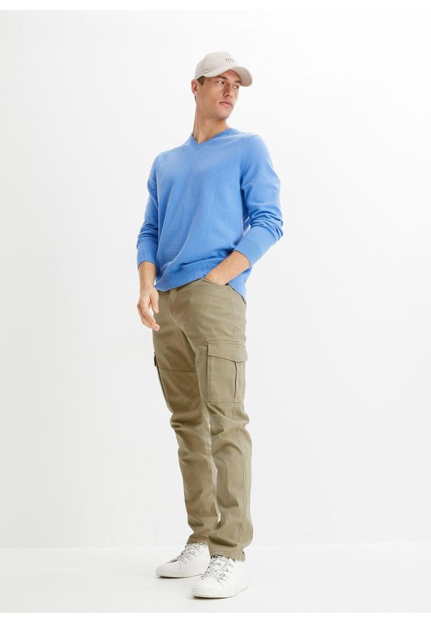bonprix - Spodnie bojówki Slim Fit Straight ze stretchem. Kolor: zielony