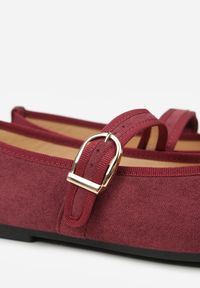 Renee - Bordowe Balerinki Mary Jane z Klamrą Zaurg. Okazja: na co dzień. Zapięcie: klamry. Kolor: czerwony. Materiał: jeans. Styl: klasyczny, casual, elegancki #3