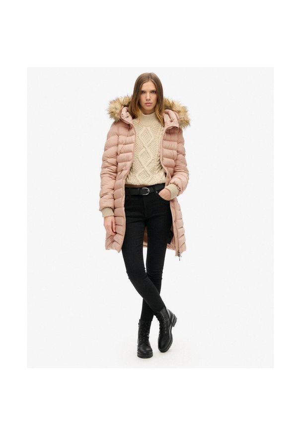 Średnia kurtka damska Superdry Fuji Faux Fur. Typ kołnierza: kaptur. Kolor: beżowy. Materiał: futro. Długość rękawa: długi rękaw. Styl: elegancki
