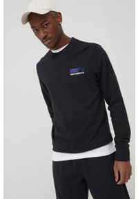 New Balance bluza MT13906BM męska kolor czarny z nadrukiem. Kolor: czarny. Materiał: bawełna. Wzór: nadruk