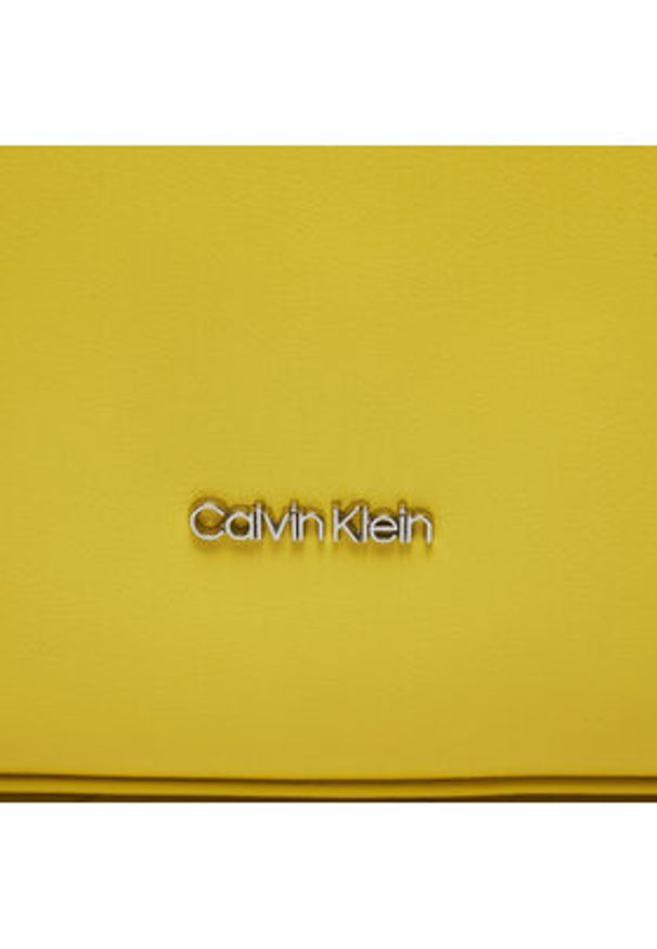 Calvin Klein Torebka Gracie Shoulder Bag K60K611661 Żółty. Kolor: żółty. Materiał: skórzane