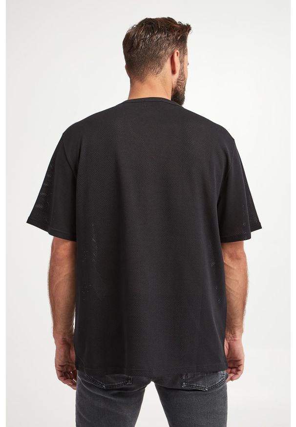 Alexander McQueen - T-shirt męski z siatki ALEXANDER MCQUEEN