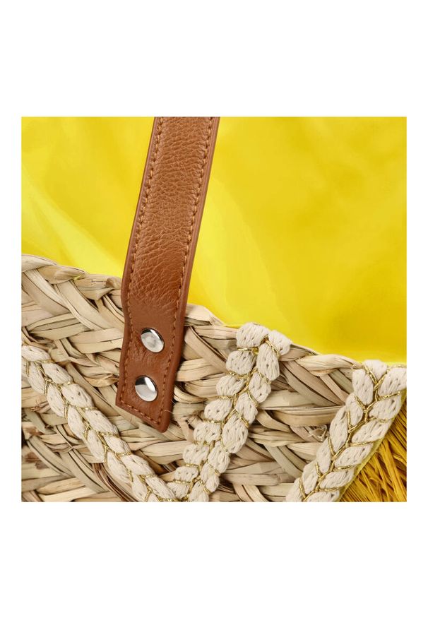 Sca'viola - Żółta Torebka Damska Sca'Viola Elegancki Koszyk Boho. Kolor: żółty. Sezon: lato. Dodatki: z frędzlami. Materiał: skórzane. Styl: boho, elegancki