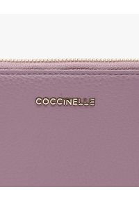 Coccinelle - COCCINELLE - Fioletowy portfel ze skóry. Kolor: różowy, wielokolorowy, fioletowy. Materiał: skóra #3