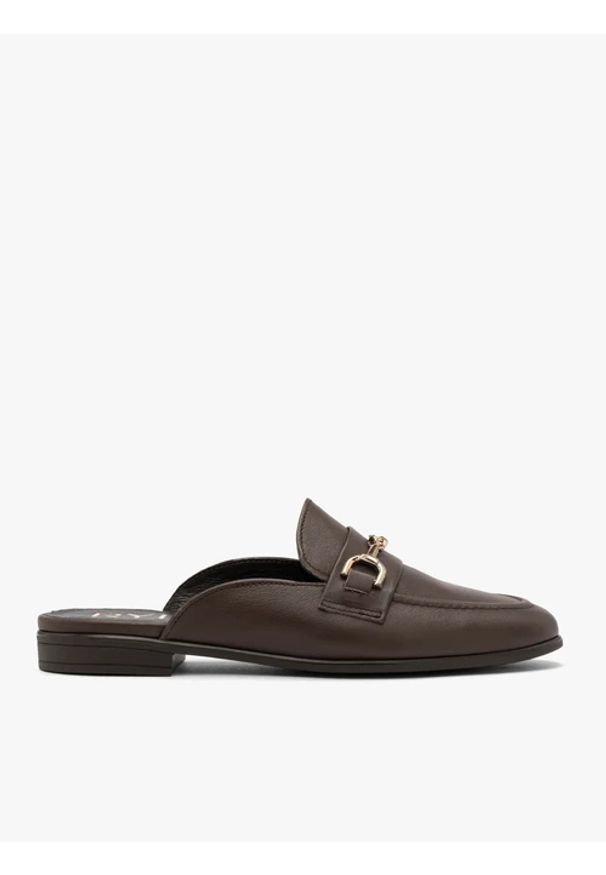 Ryłko - Brązowe klapki mule z klamrą. Kolor: brązowy. Materiał: skóra. Sezon: lato. Obcas: na obcasie. Styl: street, elegancki