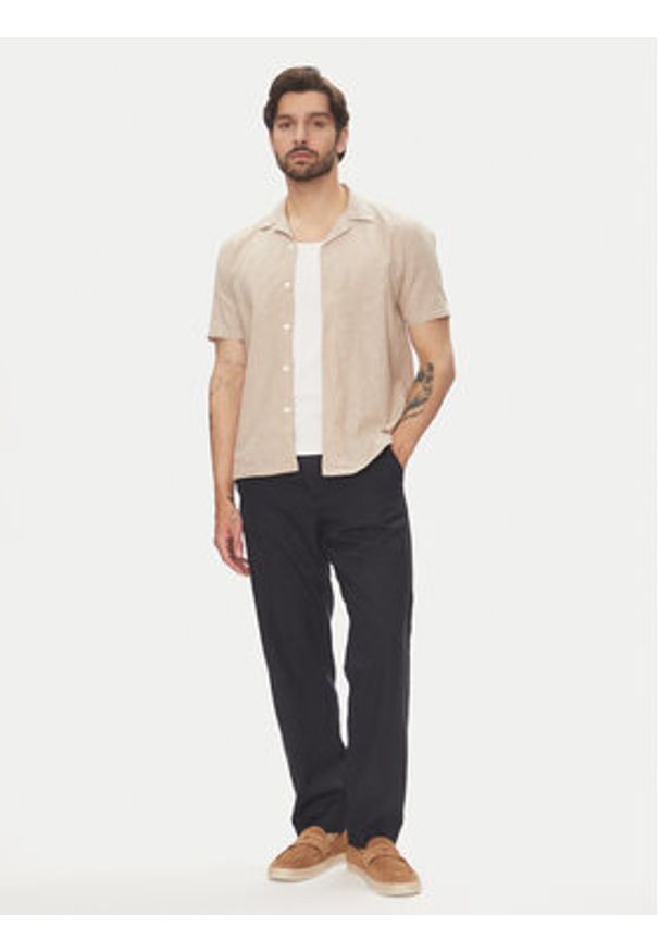 Lindbergh Koszula 30-203319 Beżowy Relaxed Fit. Kolor: beżowy. Materiał: bawełna