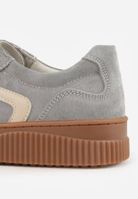 Born2be - Ciemnoszare Zamszowe Sneakersy w Stylu Kultowych Tenisówek ze Skórzaną Wkładką Berosele. Okazja: na co dzień. Kolor: szary. Materiał: zamsz, skóra #4