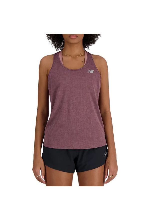 Koszulka New Balance WT41250LRC - różowa. Kolor: różowy. Materiał: poliester. Sport: fitness