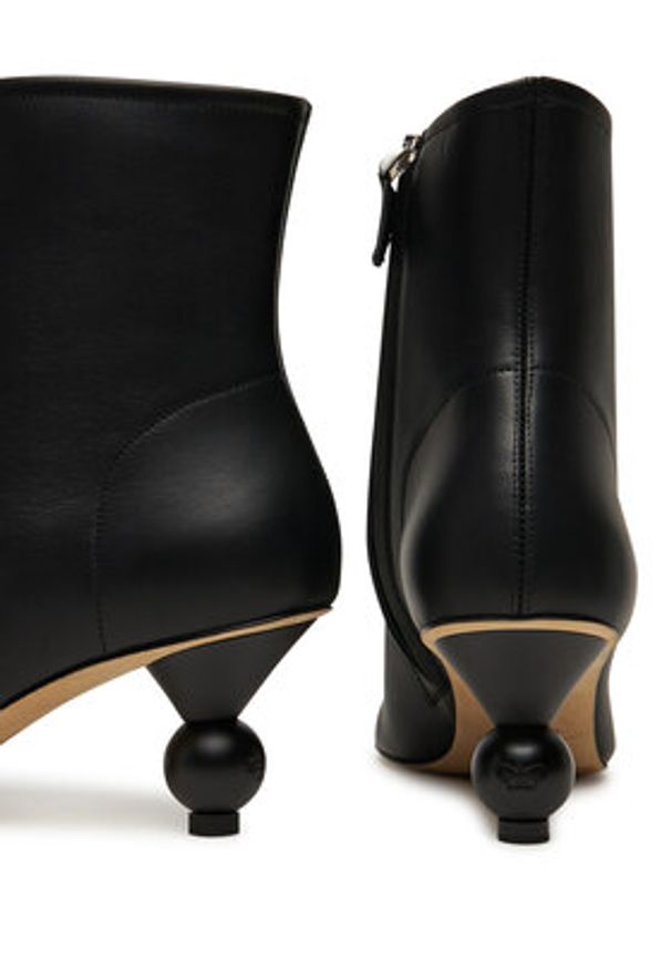 Weekend Max Mara Botki Acro 2525796014600 Czarny. Kolor: czarny. Materiał: skóra