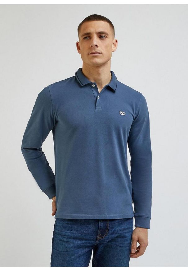 Lee - LEE PIQUE POLO MESKA KOSZULKA Z DŁUGIM RĘKAWEM LONGSLEEVE DEEP WATERS L61VRLA62. Typ kołnierza: polo. Długość rękawa: długi rękaw. Długość: długie