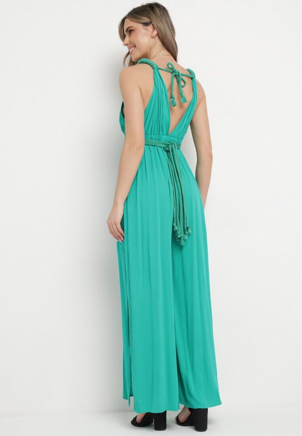 Born2be - Zielony Wiskozowy Kombinezon z Gumką w Pasie i Plecionym Sznurkiem z Lnem Evalin. Kolor: zielony. Materiał: wiskoza, len. Długość rękawa: na ramiączkach. Wzór: aplikacja