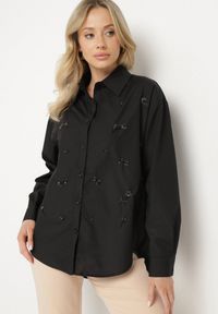 Born2be - Czarna Koszula z Bawełny Ozdobiona Naszywkami Katiema. Okazja: na co dzień. Kolor: czarny. Materiał: bawełna. Wzór: aplikacja. Styl: casual #7