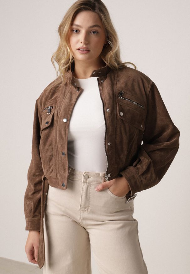 Born2be - Brązowa Kurtka z Imitacji Zamszu w Stylu Utility z Suwakami i Paskiem Birasa. Okazja: na co dzień. Kolor: brązowy. Materiał: zamsz. Wzór: gładki. Styl: casual, elegancki, rockowy