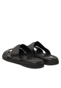 TOMMY HILFIGER - Tommy Hilfiger Klapki Premium Slipon Lh Sand FM0FM05357 Czarny. Kolor: czarny. Materiał: skóra #5