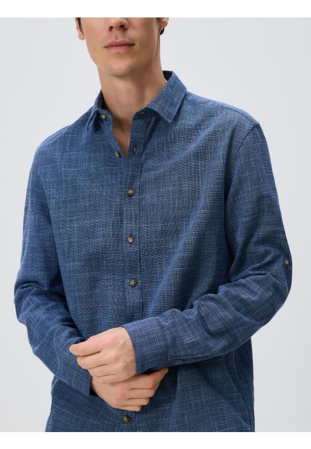 Reserved - Bawełniana koszula regular fit - granatowy. Kolor: niebieski. Materiał: bawełna