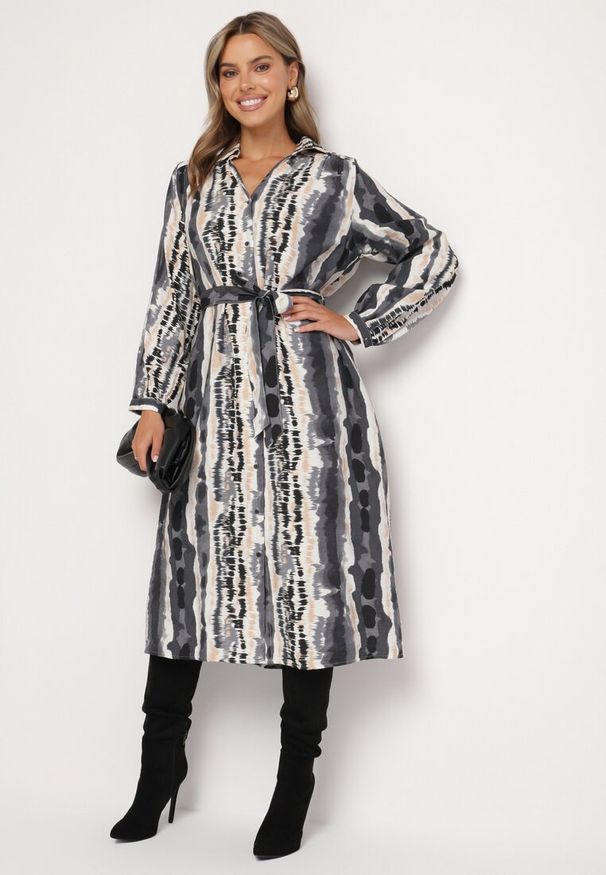 Born2be - Szara Wiskozowa Sukienka Koszulowa Wiązana Paskiem Ellariah. Okazja: na co dzień. Typ kołnierza: dekolt w kształcie V. Kolor: szary. Materiał: wiskoza. Wzór: aplikacja. Typ sukienki: koszulowe. Styl: elegancki, casual