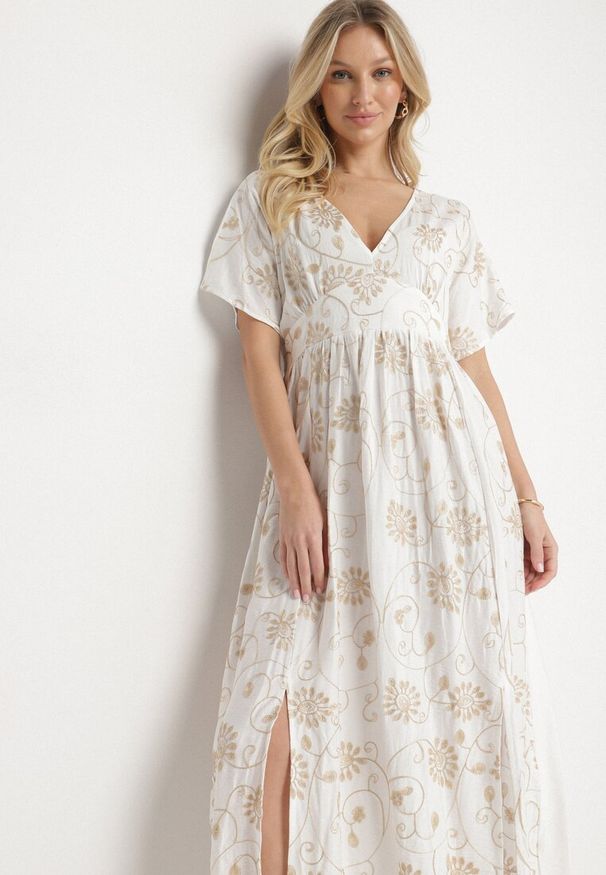 Born2be - Biała Wiskozowa Sukienka z Metaliczną Nicią i Haftem Nelvesia. Okazja: na co dzień. Kolor: biały. Materiał: wiskoza. Wzór: haft. Sezon: wiosna. Styl: casual, klasyczny, elegancki